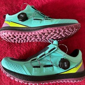 Saucony Switchback Size 9.